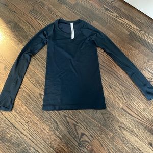 Lululemon RARE Swiftly Tech Long Sleeve Navy